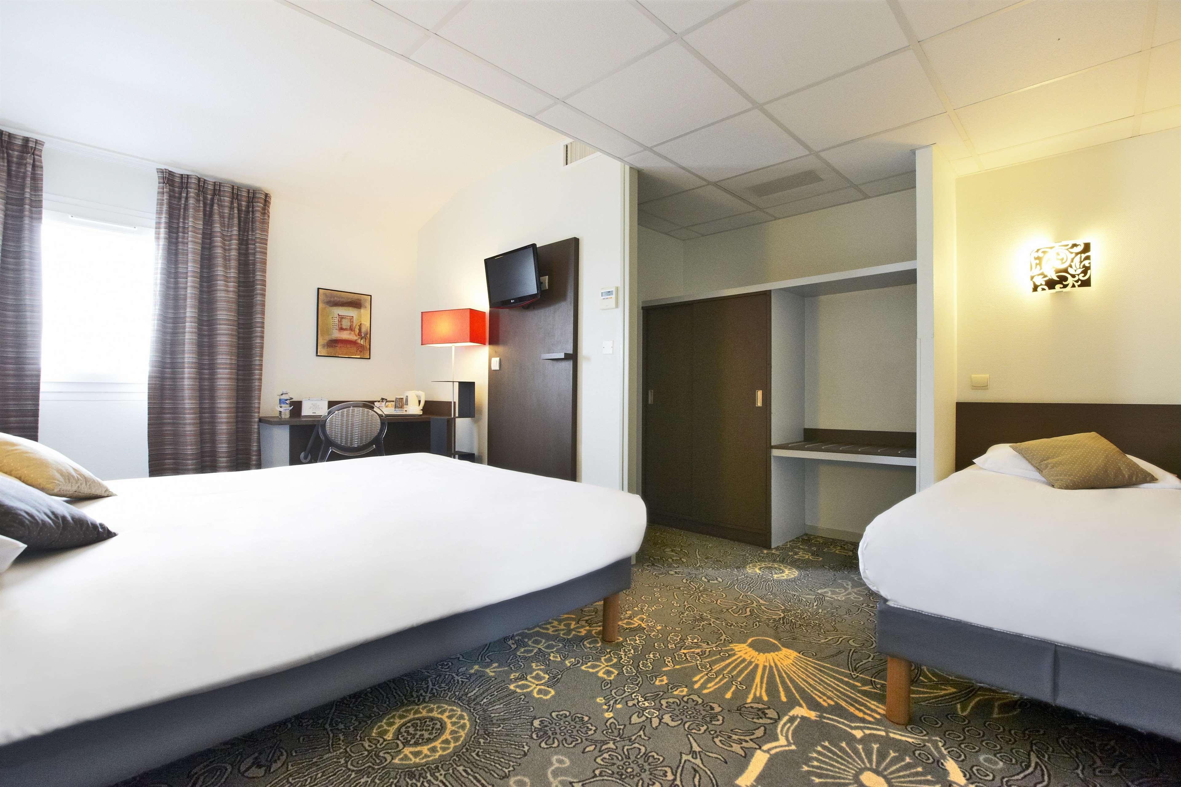 Hotel Kyriad La Rochelle Centre Ville Exterior foto
